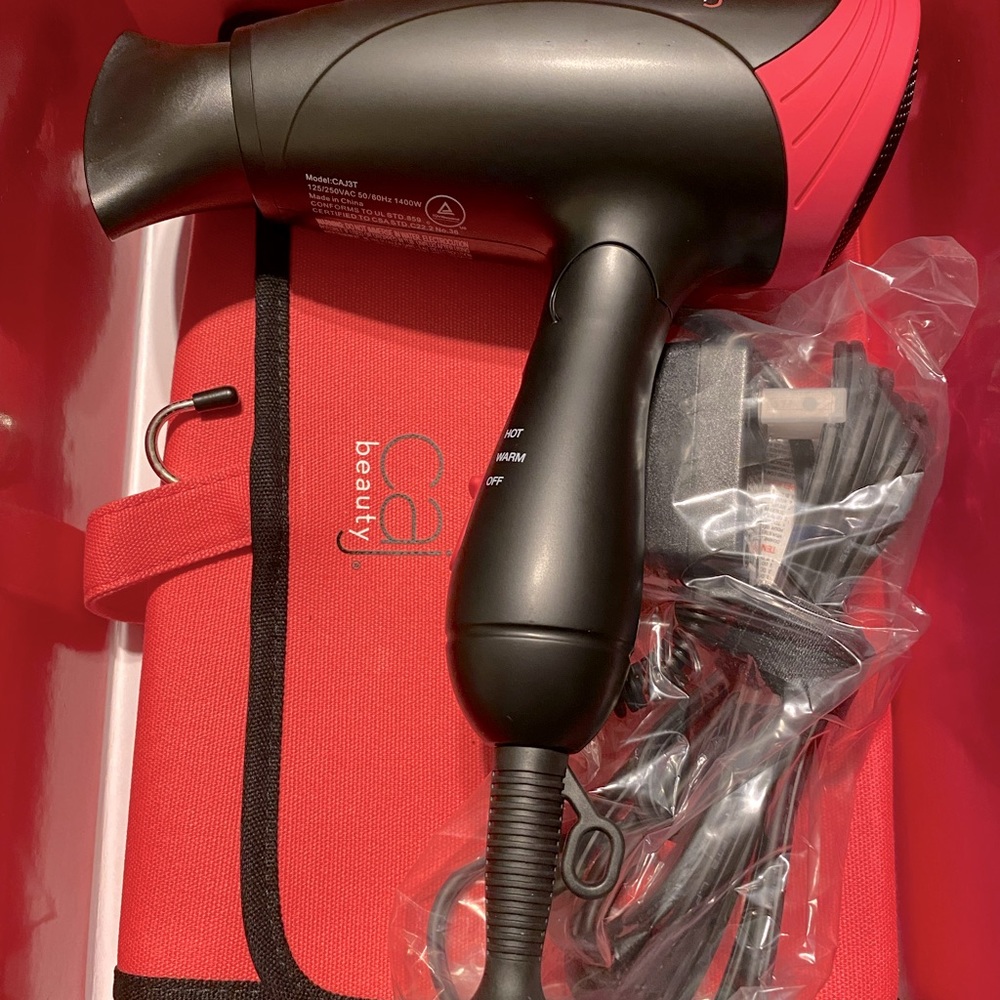CAJ Beauty volumizing travel hair dryer - Picture 4 of 7